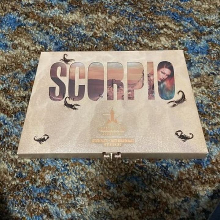 Actual product image Jeffree Star Cosmetics Scorpion Eyeshadow Palette