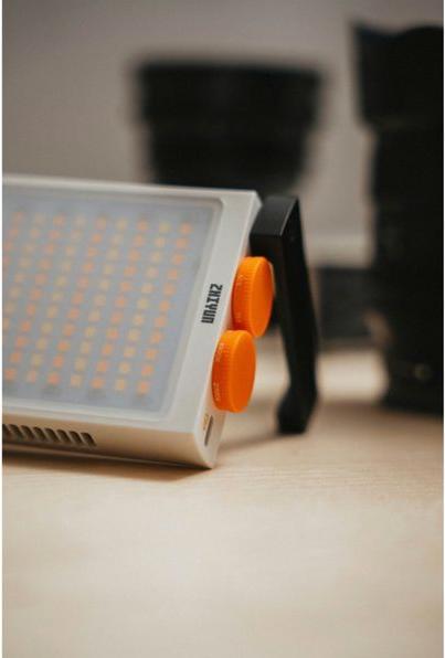 Actual product image Zhiyun FiveRay M40 (Video light)