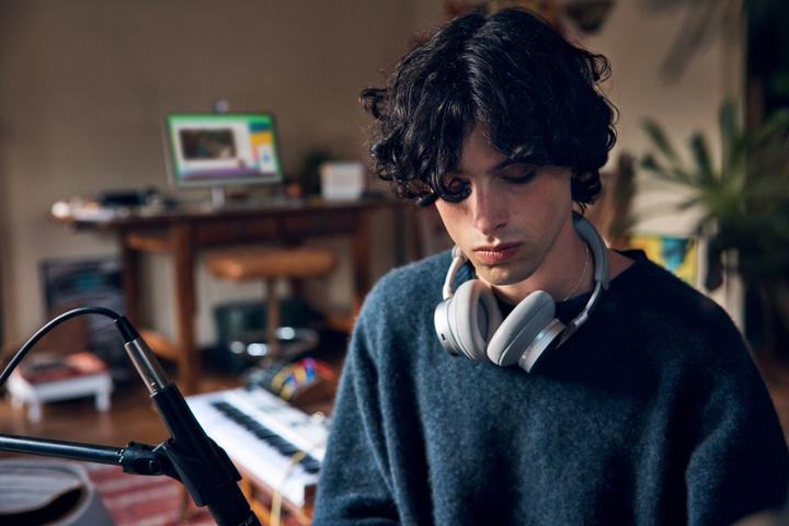 Produktbild HP ENVY 27-cp0790nz i7 /2TB NVIDIA RTX 3060 (2000 GB, 32 GB, Intel Core i7-12700)