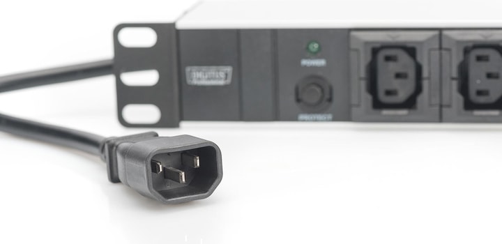 Actual product image Digitus DN-95404 socket strip 10x sockets IEC C13
