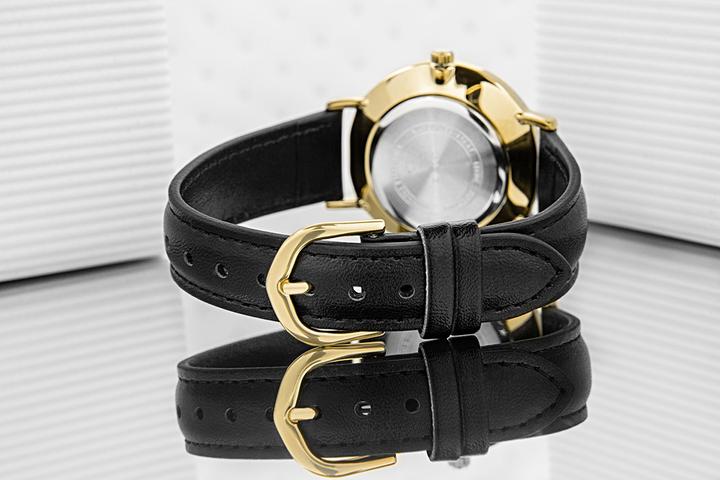 Produktbild G-Shock Damenuhr Casio (Ø 34 mm) (34 mm)