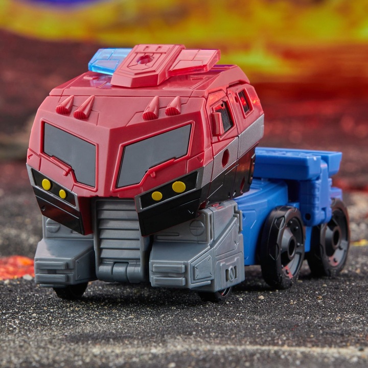 Immagine prodotto Hasbro Transformers Generations Legacy United Voyager Class Action Figure Universo Animato Optimus Prime 1