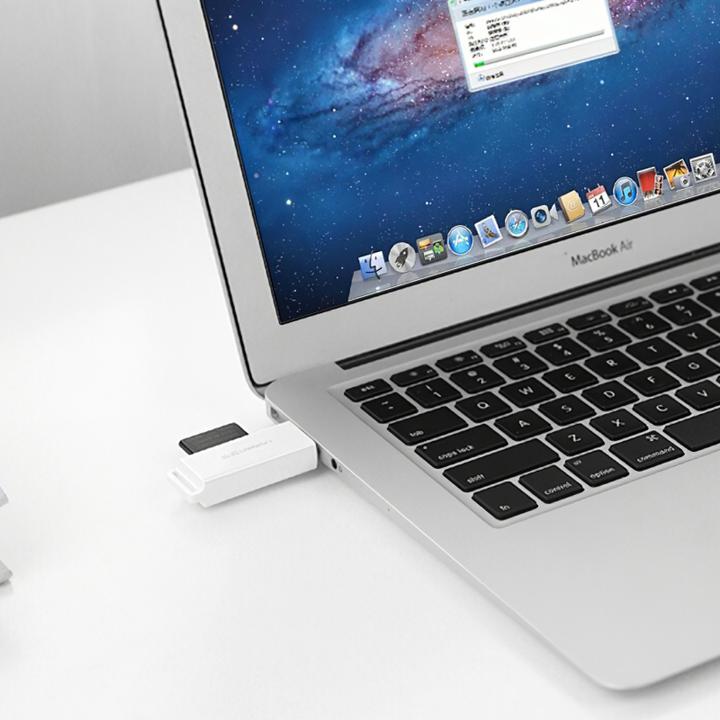 Actual product image Ugreen CM104 SD/microSD USB 3.0 memory card reader (white) (USB 3.0)