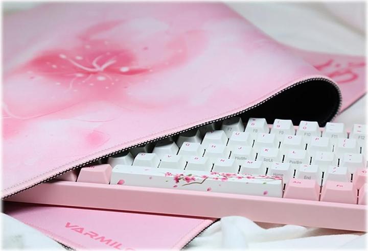 Actual product image Varmilo Sakura (XL)