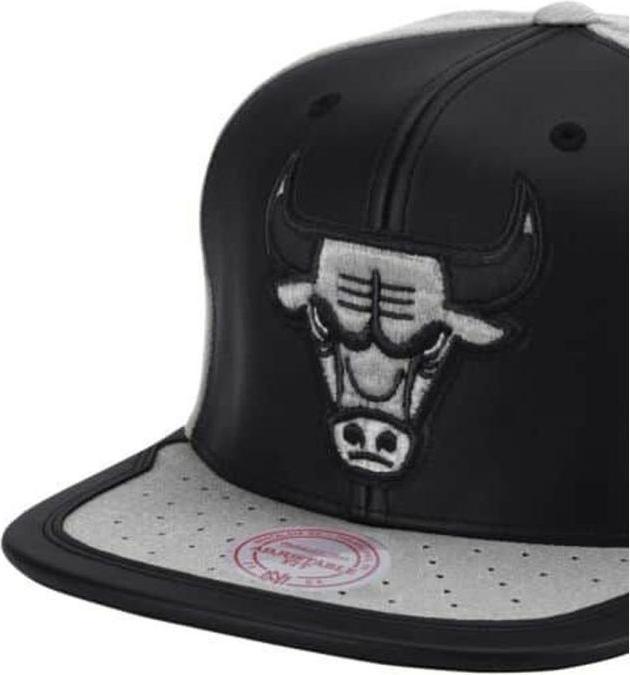 Actual product image Mitchell & Ness Chicago Bulls Day One Snapback Bulls Cap