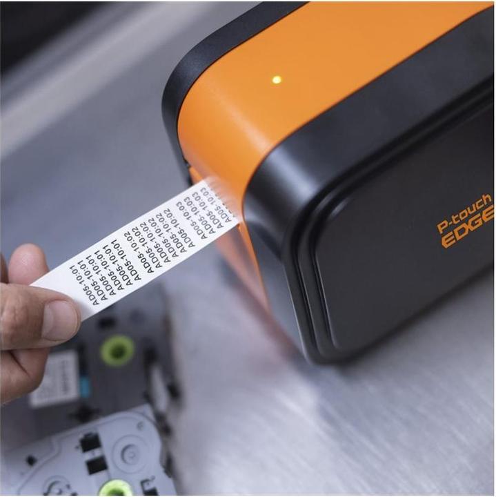 Actual product image Brother P-Touch E920BT