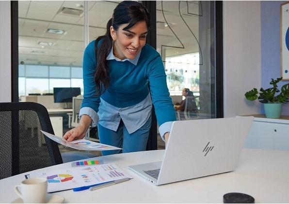 Actual product image HP EliteBook X G1i 14 inch Notebook Next Gen AI PC (14", 1000 GB, 32 GB, Swiss)