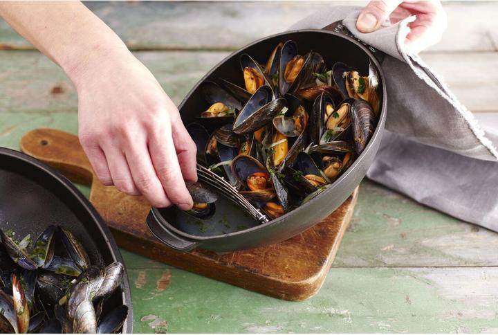 Image du produit Staub Marmite à moules (25 cm, Cocotte + faitout, Fonte)
