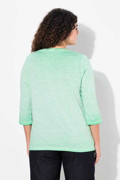 Image du produit Ulla Popken T-shirt col en V et manches 3/4. Imprimé « salut ». Teinture à froid (cold-dyed). (46, 48)