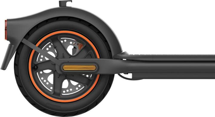 Actual product image Segway-Ninebot KickScooter F40D II (20 km/h, 40 km, 350 W)