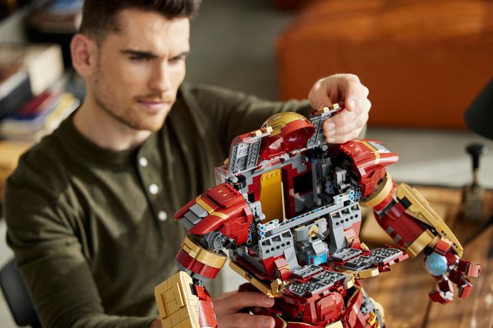 Immagine prodotto LEGO Hulkbuster (76210, Set LEGO rari, LEGO Marvel)
