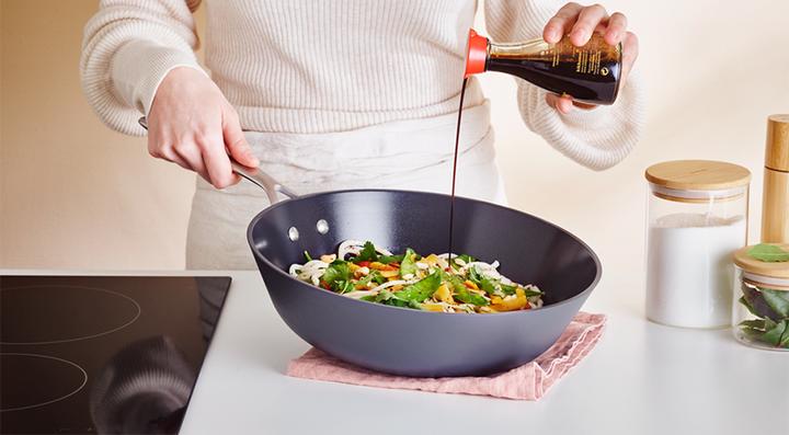 Image du produit Brabantia Zenn Wok, 30 cm, revêtement antiadhésif (28 cm, Wok, Aluminium, Acier inoxydable)