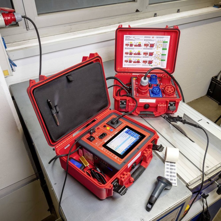 Actual product image Benning ST 760+ Set appliance tester set (CAT II 300V)