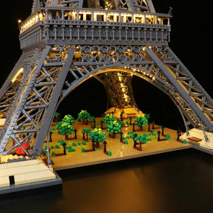 Image du produit BrickBling Kit d'éclairage LED pour LEGO Tour Eiffel (10307), télécommande incluse