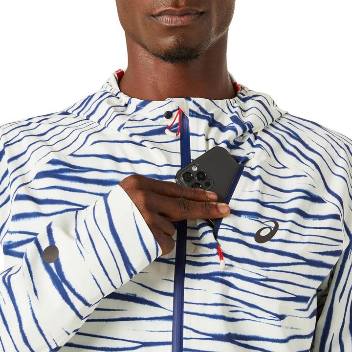 Actual product image ASICS Performance Metarun Shibori Wat Jacket Men Birch/Blue Expanse (M)