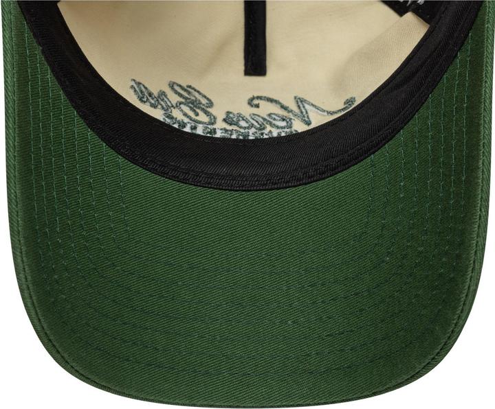 Actual product image New Era 9Twenty Strapback Damen Cap - Brand Script Beige