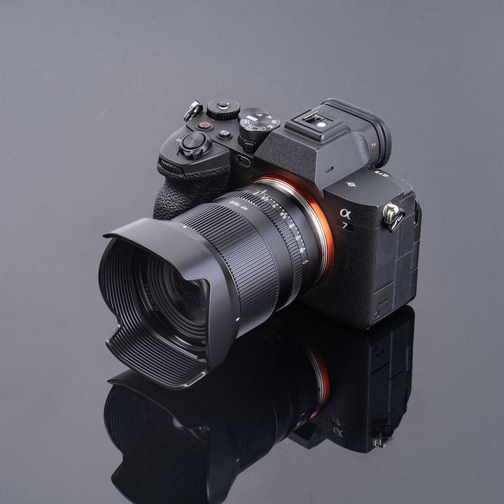 Image du produit TTArtisan AF 75mm f/2.0 Sony E (Sony E, Plein format, APS-C / DX)
