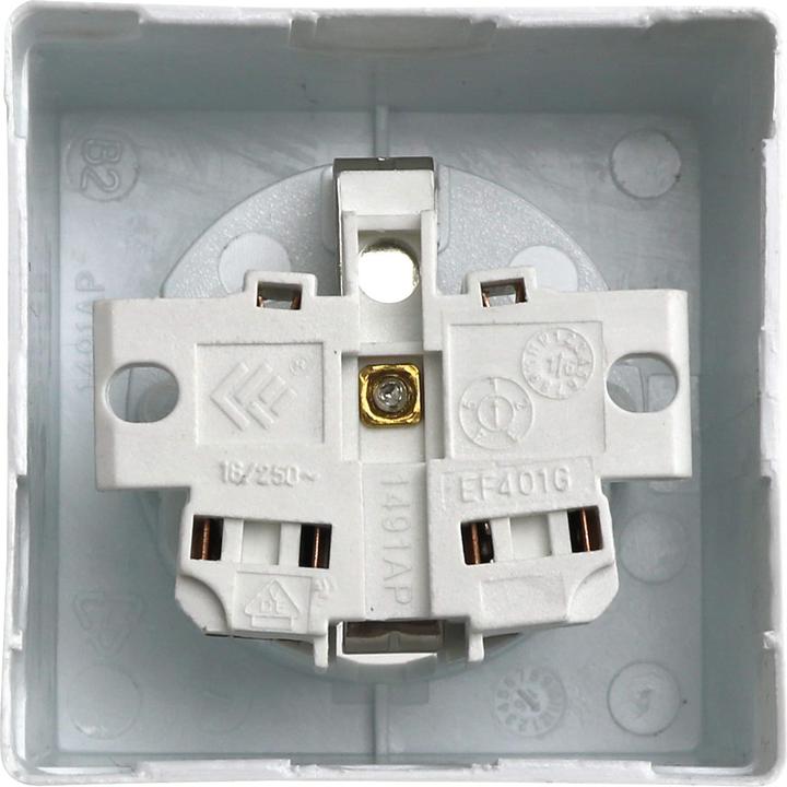 Actual product image GAO Socket outlet with earthing contact 0304, single