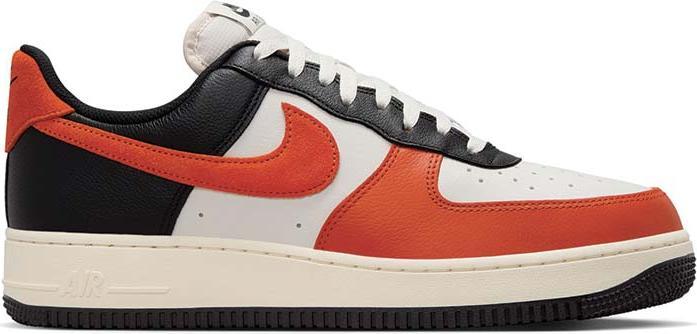 Produktbild Nike Air Force 1'07 LV8 (47)