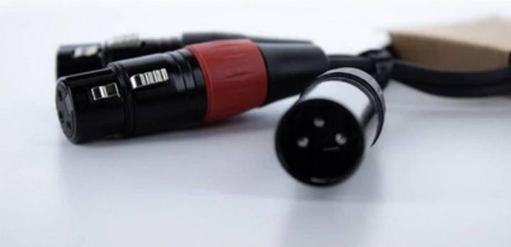 Cordial EY 0,3 MFF XLR Y-Adapter (1x XLR-Stecker 3 polig - 2x XLR-Buchse 3 polig (Accessories)
