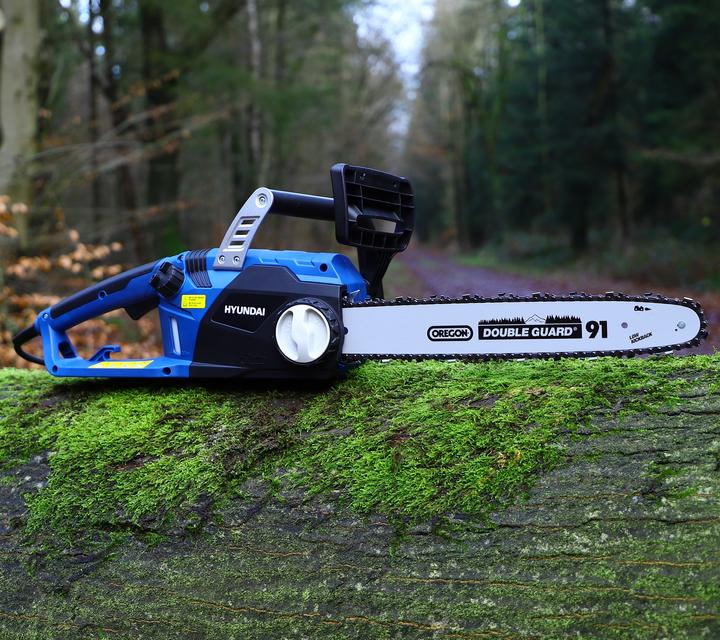 Actual product image Hyundai Electric chainsaw CS2416E (Electric chain saw)
