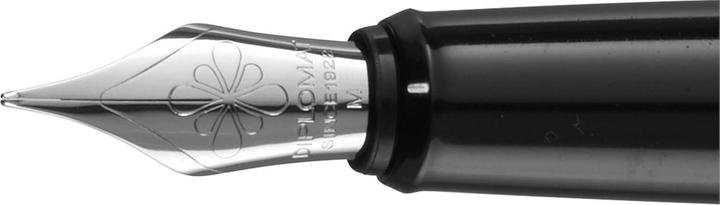 Image du produit Diplomat Stylo plume Esteem chrome mat Plume en acier inoxydable M (Chromage, Chrome mat, 1x)