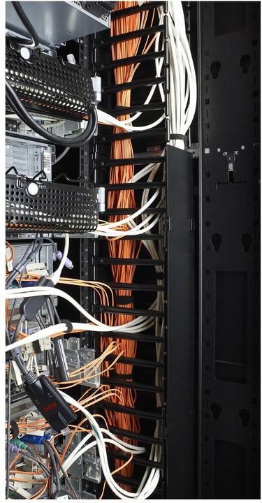 Produktbild APC Vertical Cable Manager for NetShelter SX