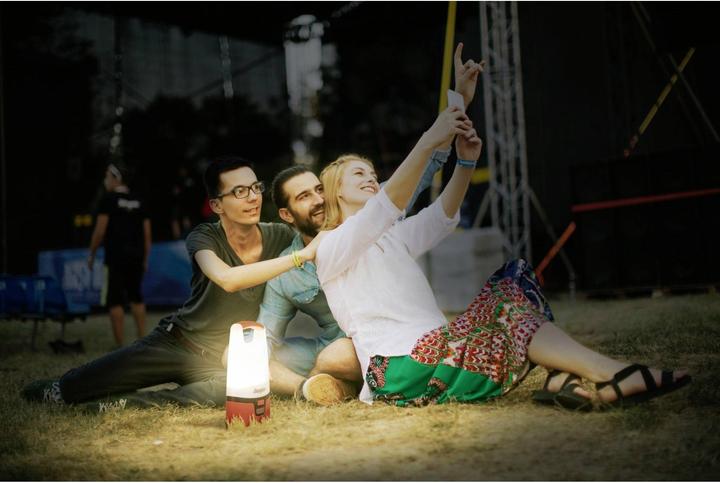 Actual product image Energizer E304157300 Vision USB LED camping lantern 1300 lm battery-powered Red/