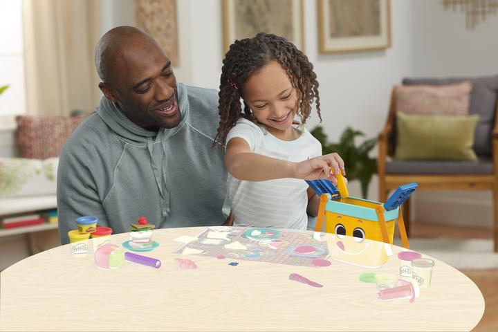 Actual product image Play-Doh Hasbro F69165L0 Picnic Shapes Starter Set