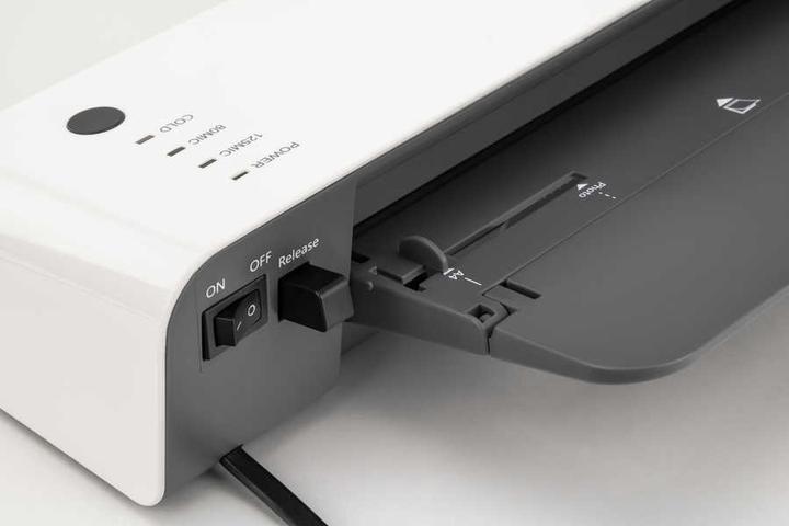 Produktbild Peach Laminiergerät Highspeed Laminator PL120 (125 µm, A4)