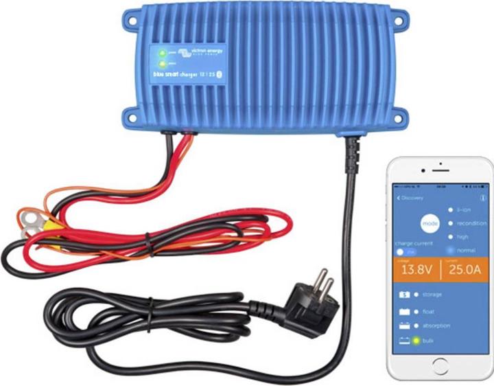 Victron Energy Blue Smart IP67 (24V, 12 A)