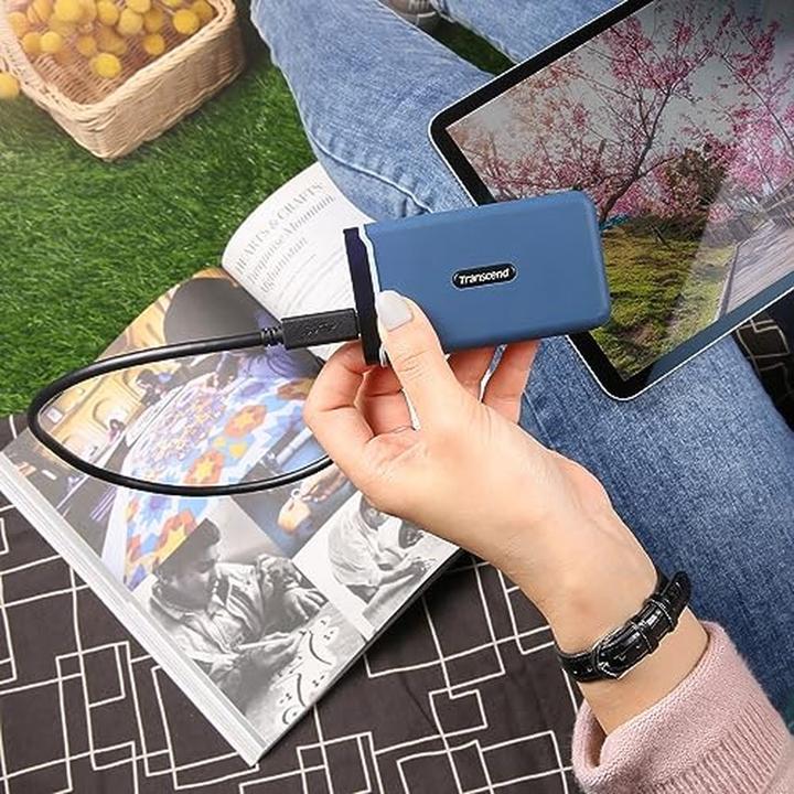 Actual product image Transcend ESD370C (1 TB)