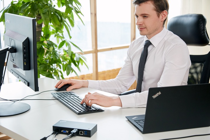 Immagine prodotto Lenovo Essenziale (US, Cablato)
