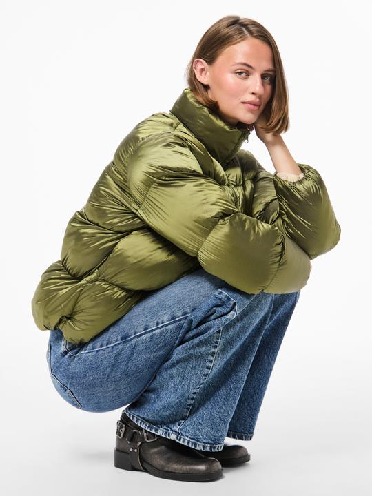 Produktbild Pieces PCMILLA GLÄNZENDE Pufferjacke (M)