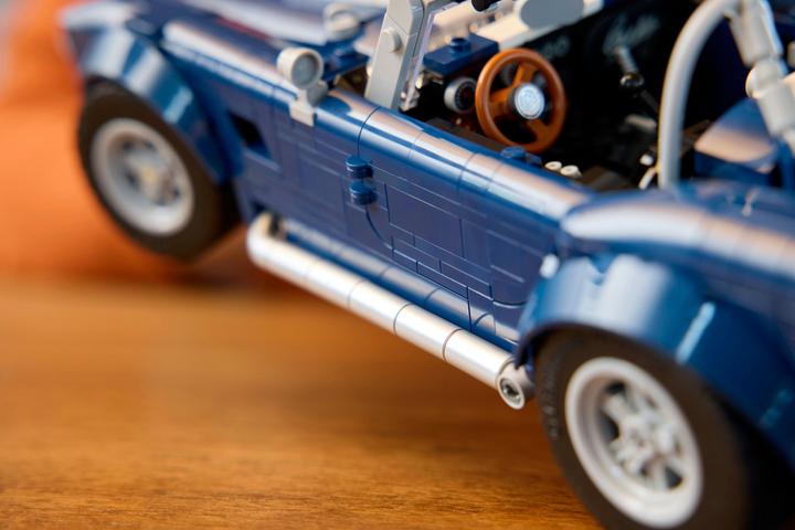 Image du produit LEGO Shelby Cobra 427 S/C (10357, LEGO Icons)