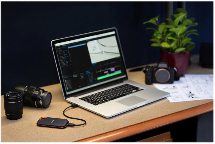 Actual product image SANDISK Extreme PRO Portable (2 TB)