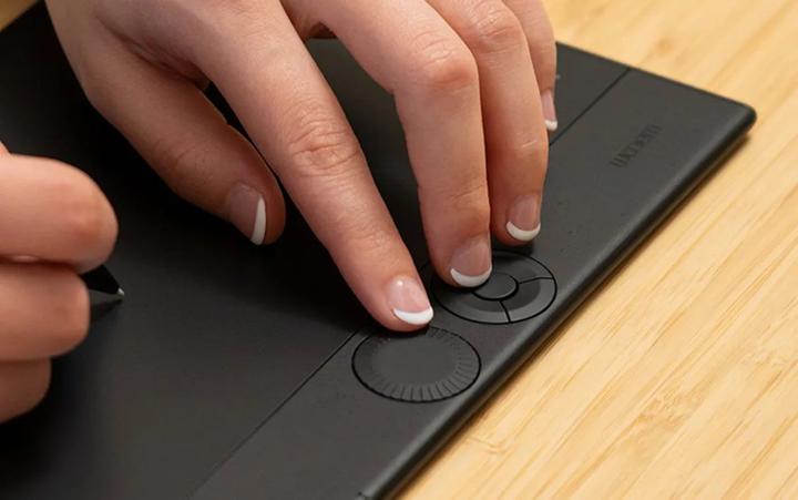 Produktbild Wacom Intuos Pro L (105.49", 5080 lpi)
