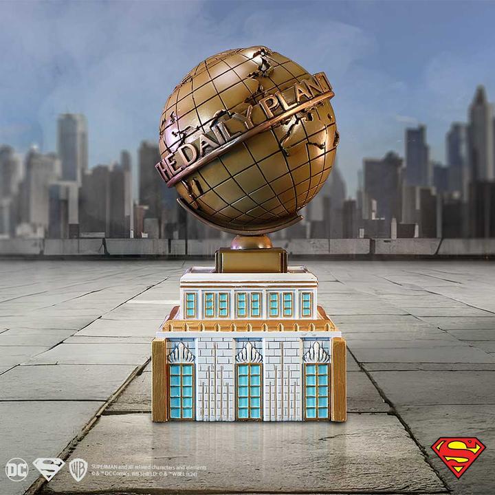 Actual product image Nemesis Now DC Comics figure The Daily Planet 22 cm