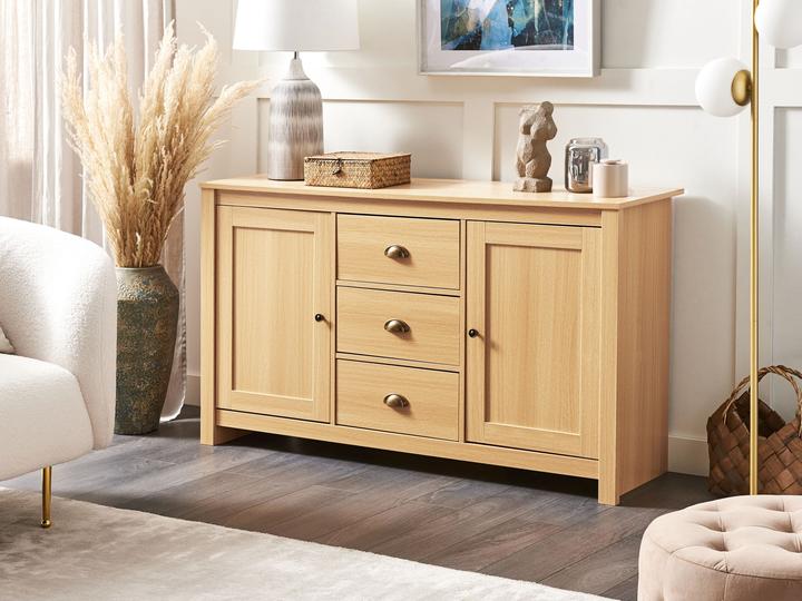 Image du produit Beliani Buffet couleur bois clair 3 tiroirs 2 portes LANSIN (140 x 80 x 40 cm)