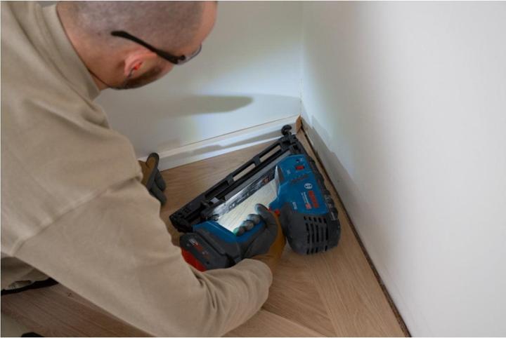 Produktbild Bosch Professional Akku-Holznagler GNH 18V-64 MD