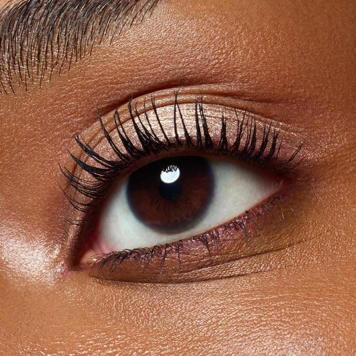 Actual product image Catrice Metallic Spark Cream Eyeshadow (Champagne Chic)