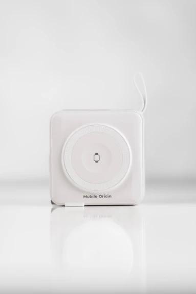 Actual product image Mobile Origin Powerbank & Travel Charger Lightning/USB-C Cable MagSafe/AW/iPhone Compatible white Powerbank -... (10000 mAh, 38.50 Wh)