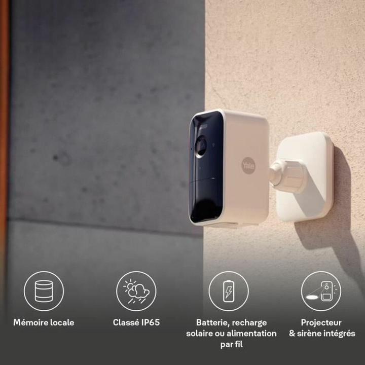 Actual product image Yale Smart indoor & outdoor camera with battery or cable (1920 x 1080 Pixels)