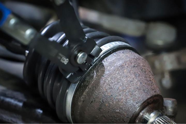 Actual product image BGS Axle boot clamp set