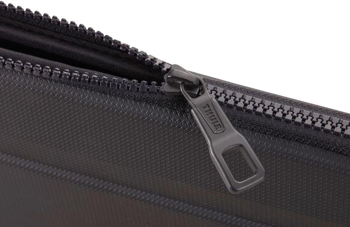 Actual product image Thule Gauntlet (16", Apple)