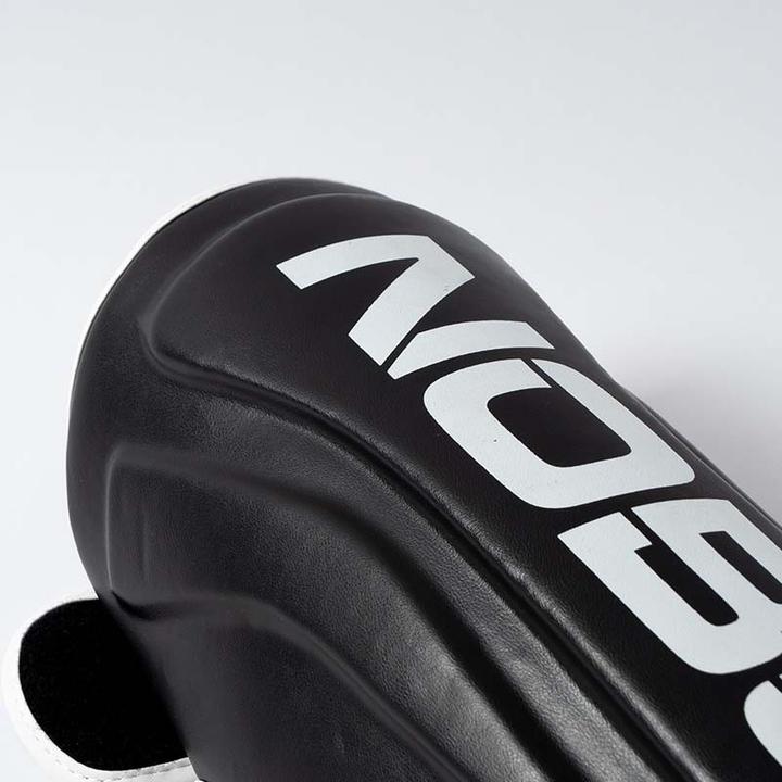 Produktbild Nobu Athletics Schienbein- /Fuss-Schutz PRO (S)