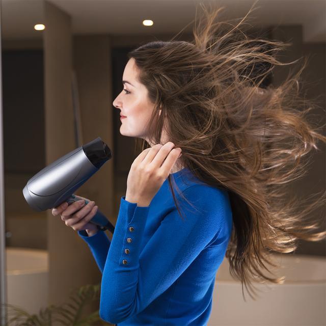 Immagine prodotto Cecotec IoniCare Power&Go Asciugacapelli compatto 2400W con Ionizzatore e Tecnologia HairCare (2400 W)
