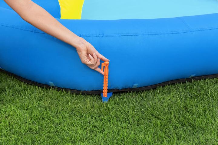 Produktbild Bestway Inflatable Water Park Pool 435x286x267cm + 5 Years Garden 53478