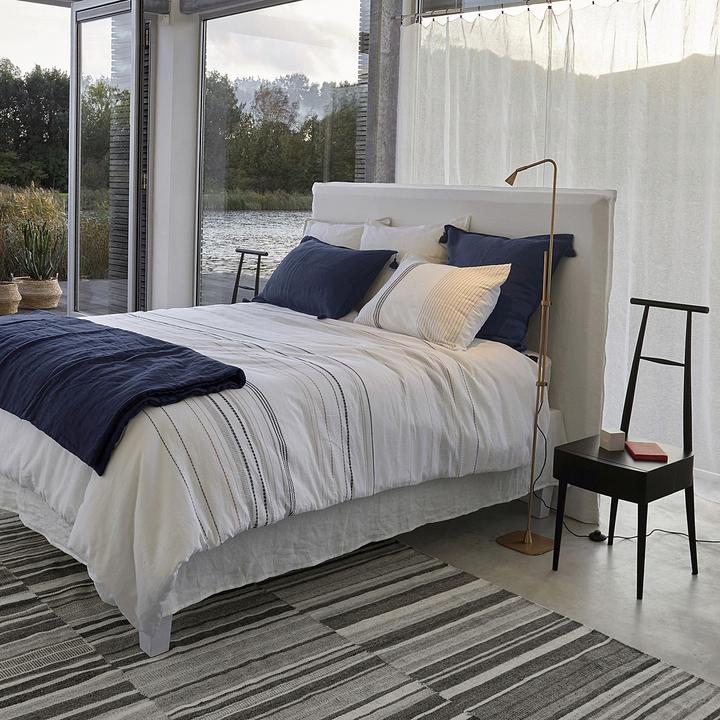 Actual product image AM.PM Sandor (140 x 140 cm)