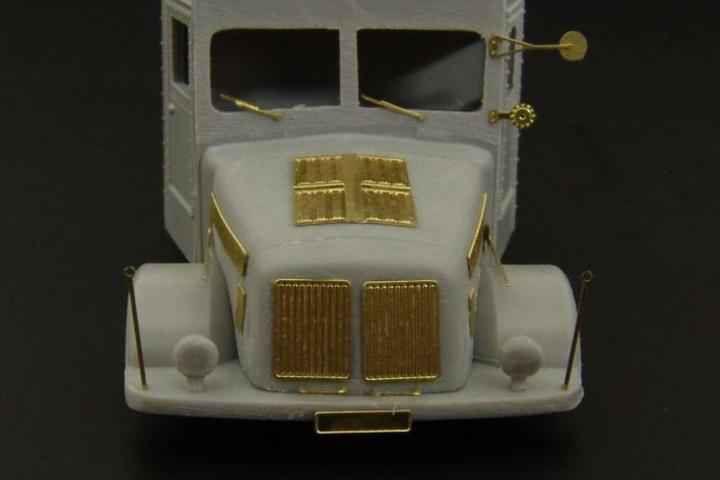 Actual product image Hauler TATRA 111